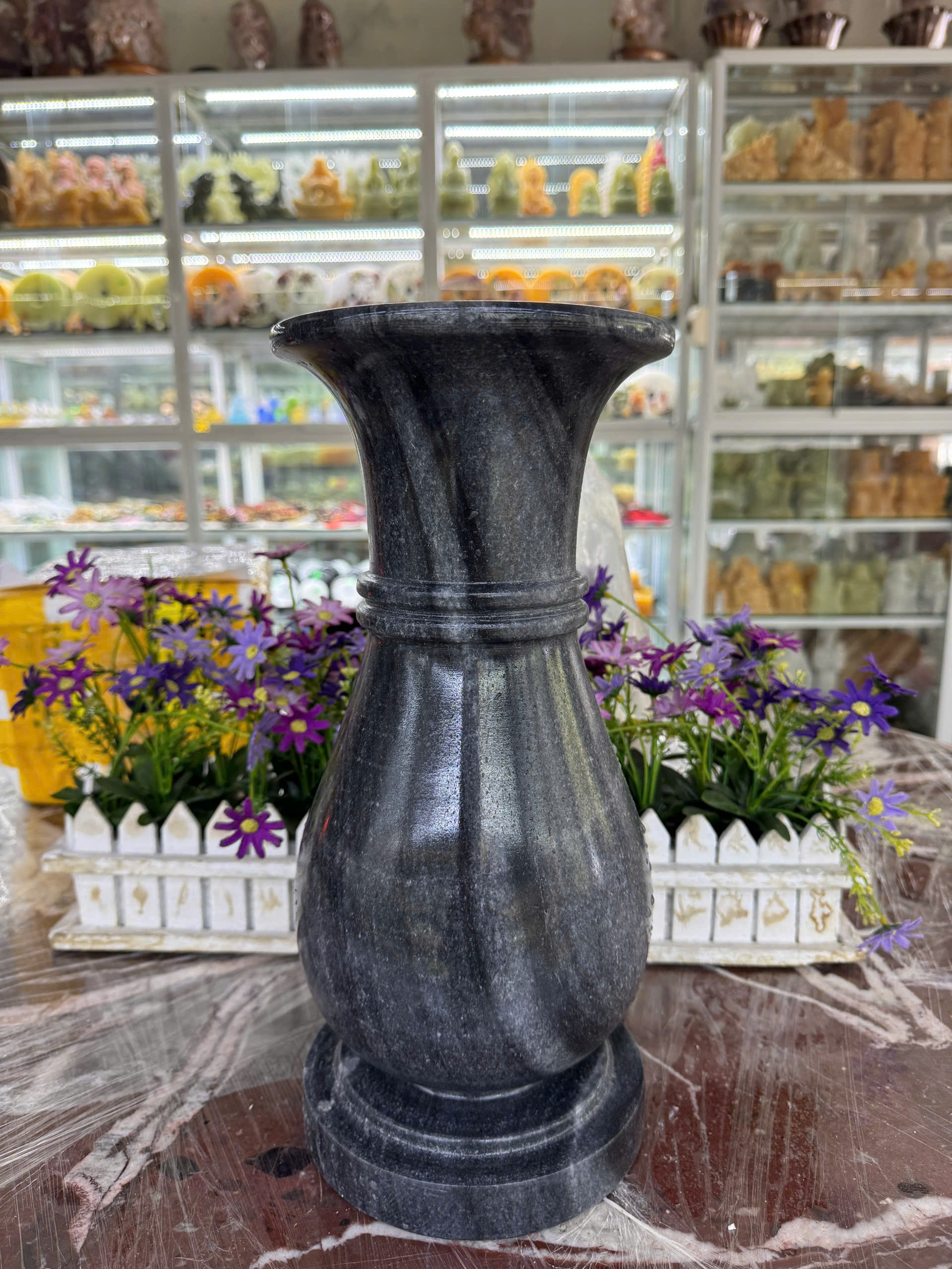 Bình bông, lọ hoa thờ cúng đá cẩm thạch vân đen - Cao 35cm