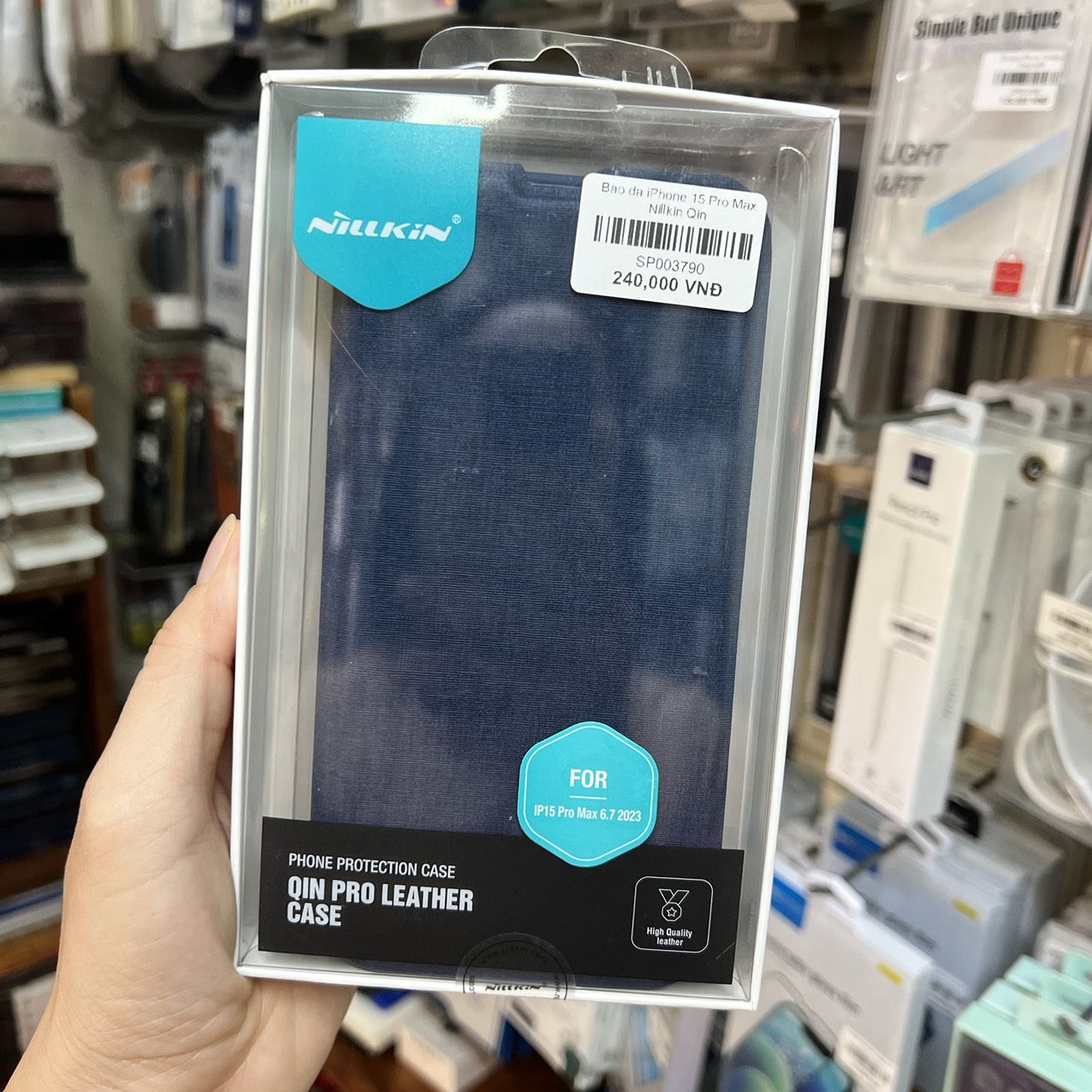 Bao da Nillkin Qin dành cho iPhone 15 Pro/ 15 Pro Max - hàng chính hãng