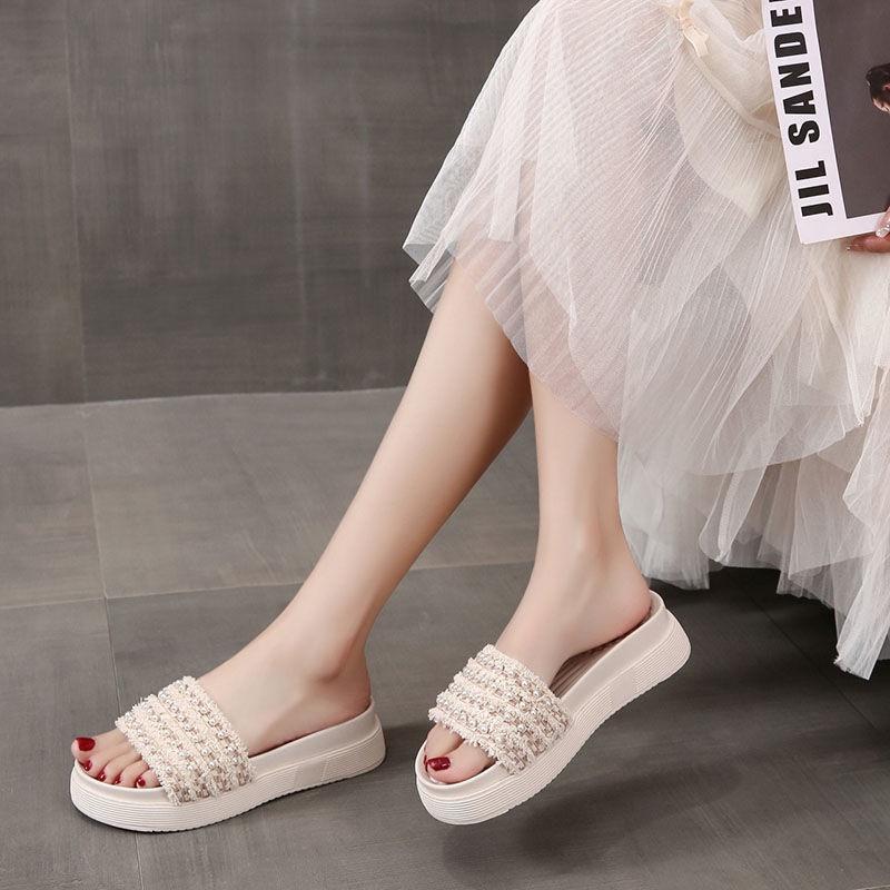 Summer fashion wearing thick-soled slippers women with skirts to wear out sandals foreign style high color value drag Joker
