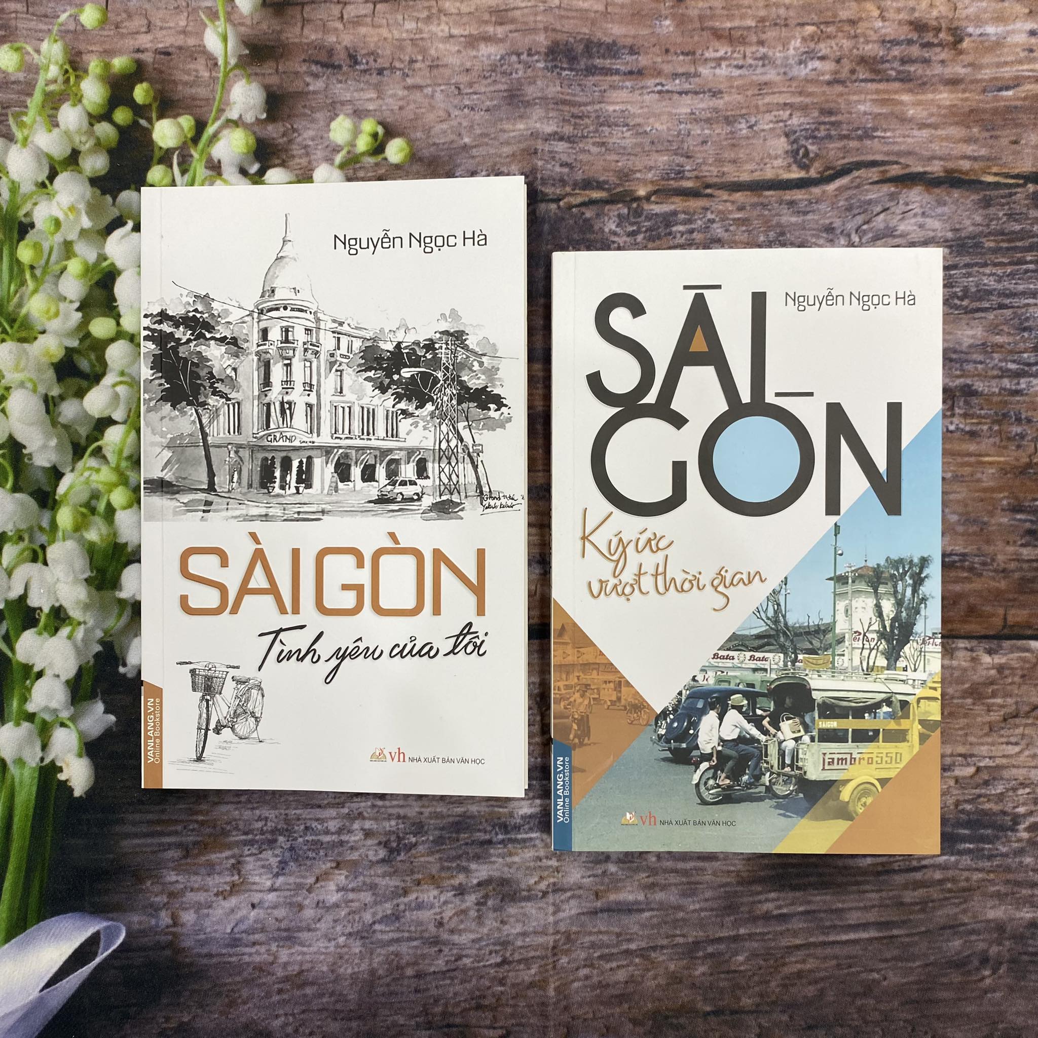 COMBO Sài Gòn - Ký Ức Vượt Thời Gian &amp; Sài Gòn - Tình Yêu Của Tôi