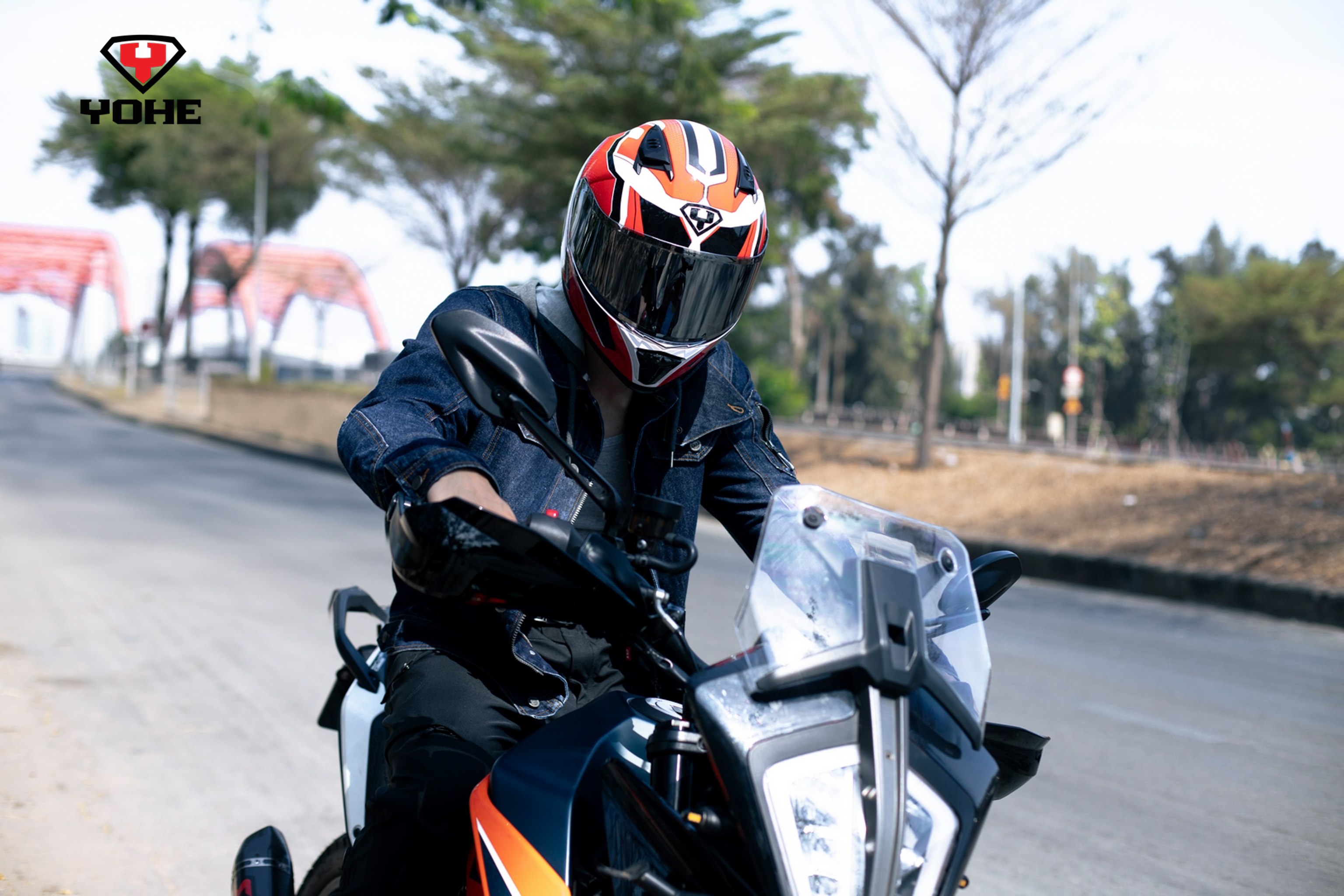 Mũ Bảo Hiểm Fullface YOHE 985 tem