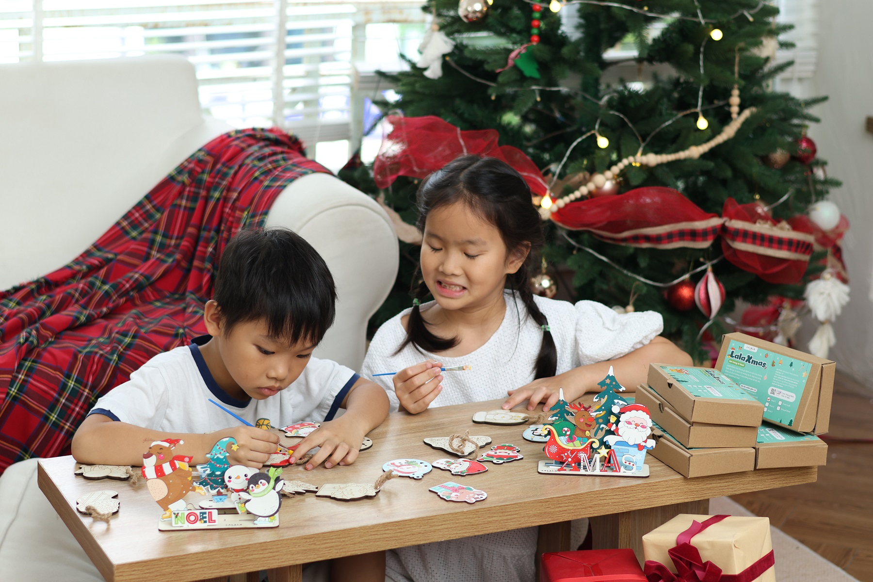 Đồ Chơi Tô Màu Gỗ Noel LalaXmas - Bộ Kit DIY Tự Vẽ và Làm Đồ Trang Trí Giáng Sinh - Lalala Baby