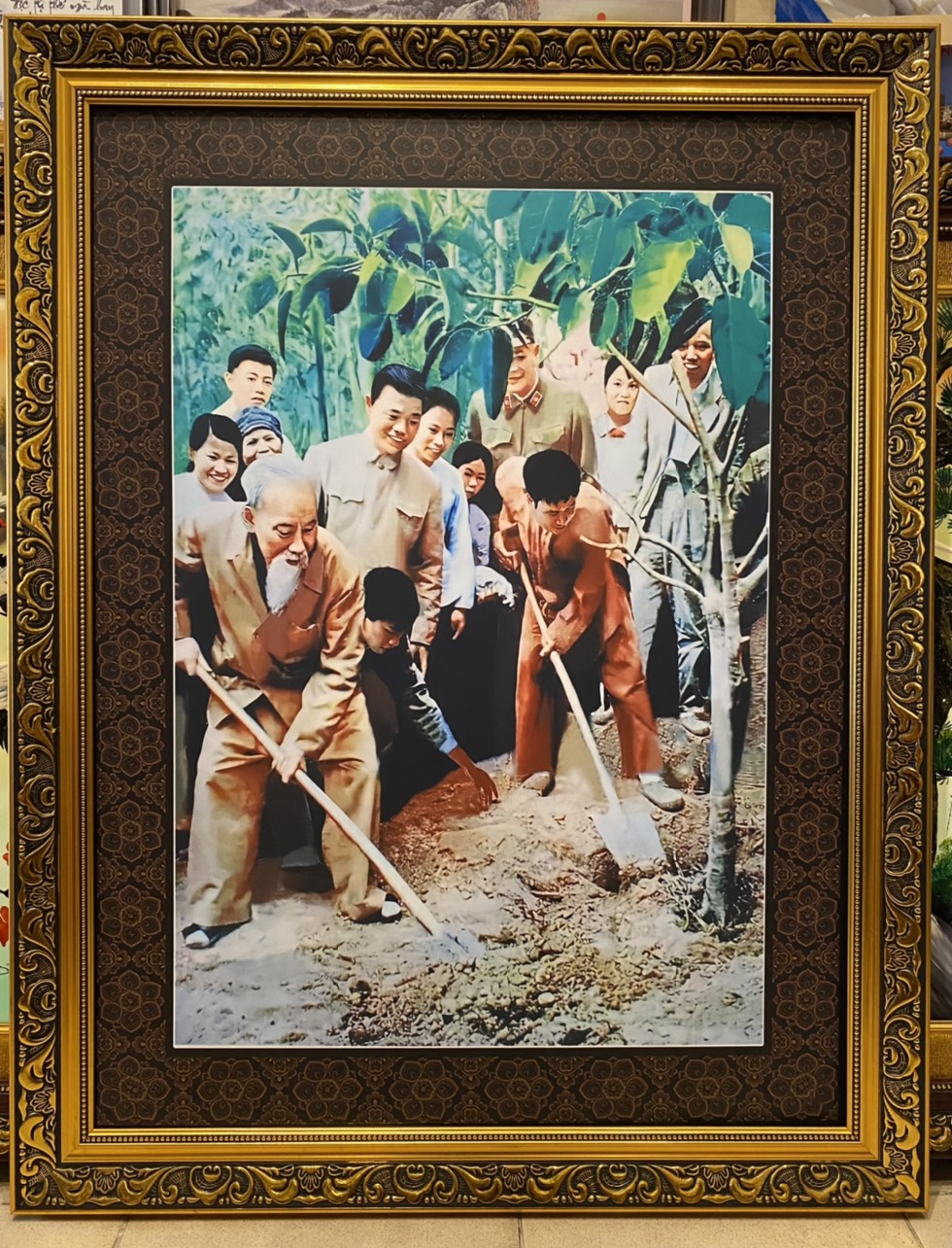 Tranh in dầu hình ảnh, Tết Trồng cây " Đời đời nhớ ơn Bác Hồ" - 1967