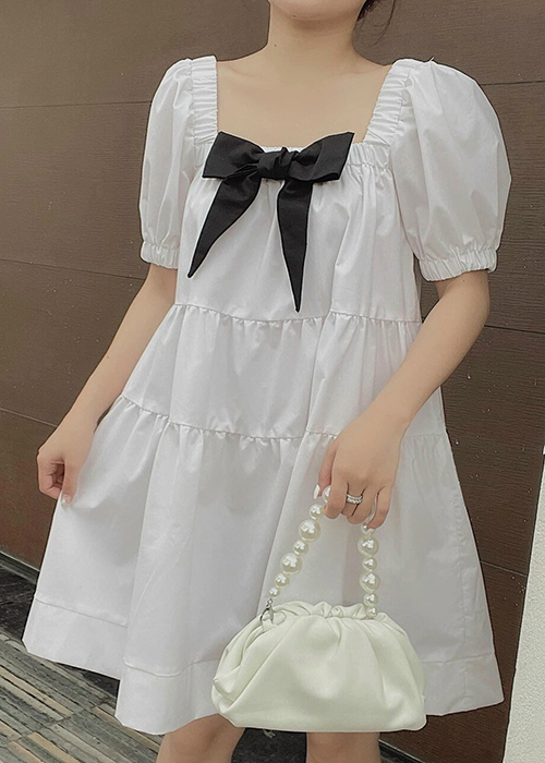 Đầm Babydoll Trễ Vai Đính Nơ Tay Phồng Duyên Dáng