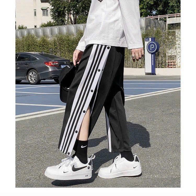 Quần Nam Phối Theo Phong Cách Có Cúc Bấm Xẻ Tà Siêu Ngầu Có Kẻ Sọc HTM FASHION