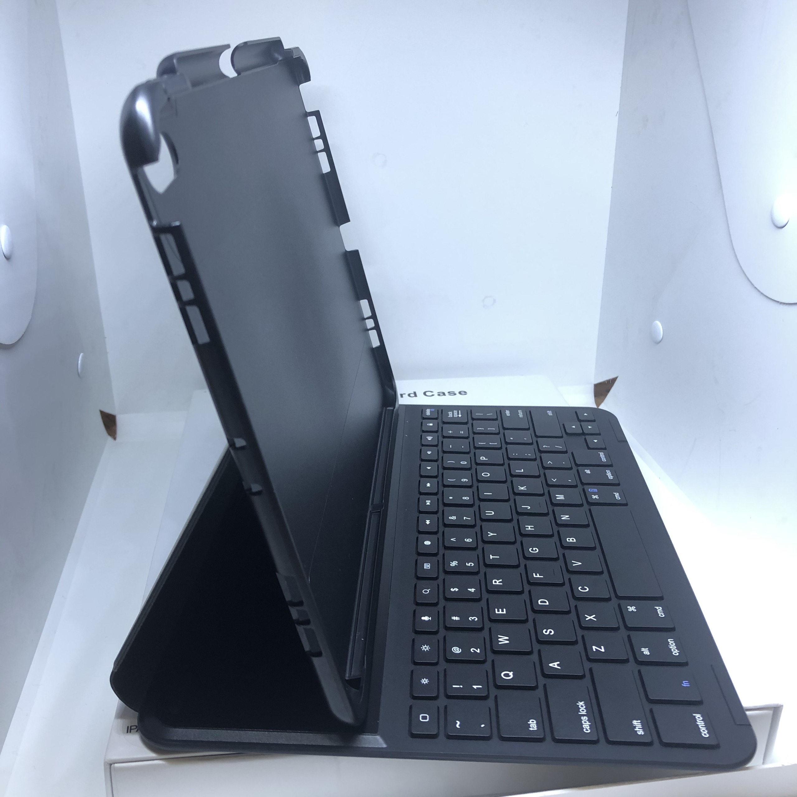 Bao da bàn phím Dux Ducis cho iPad Pro 11inch (2018) - Đen - Có khay để bút siêu tiện lợi - Bao da kiêm bàn phím cho iPad Pro 11 (2018) - Hàng nhập khẩu