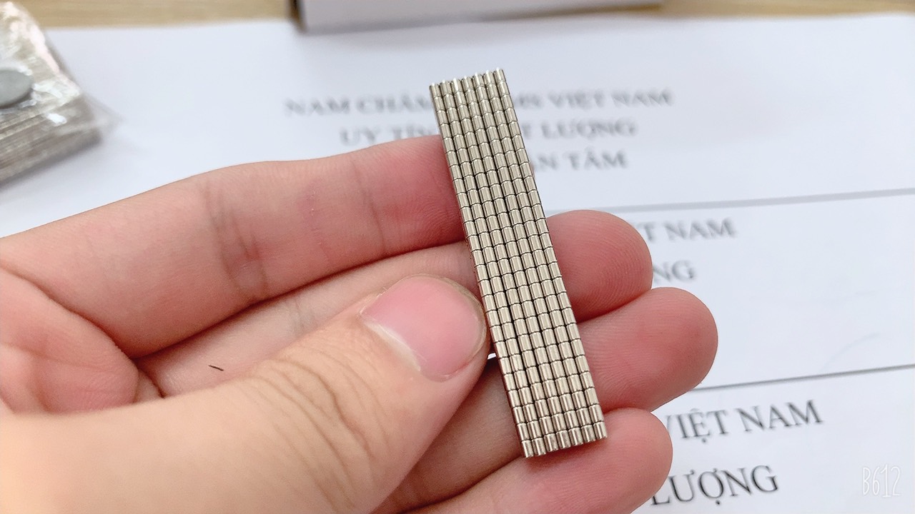 50 viên nam châm mini, nam châm viên tròn siêu nhỏ đất hiếm lực từu mạnh 1,5x2mm