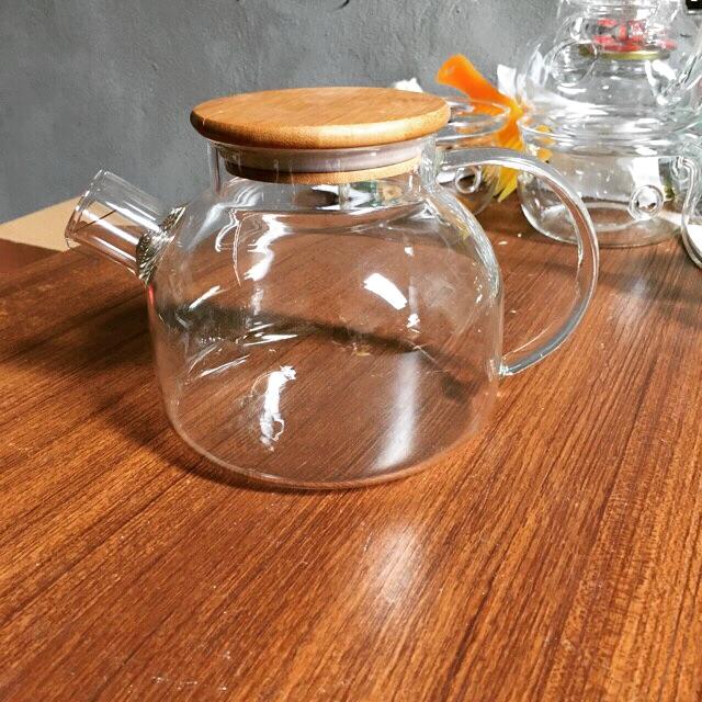 Bình thủy tinh nắp tre