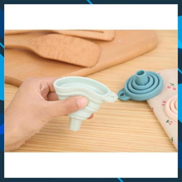 Phễu Silicon Gấp Gọn Tiện Lợi