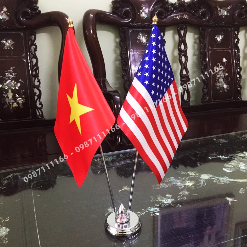Cờ Để Bàn Đế Thép Loại cắm 2 cờ Việt Nam - Mỹ