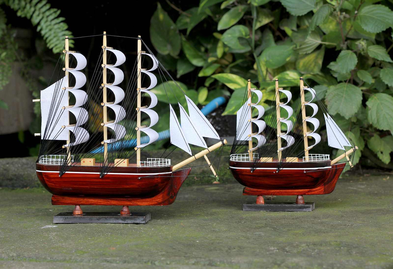 Thuyền gỗ phong thủy, thuyền buồm trang trí Belem 20cm