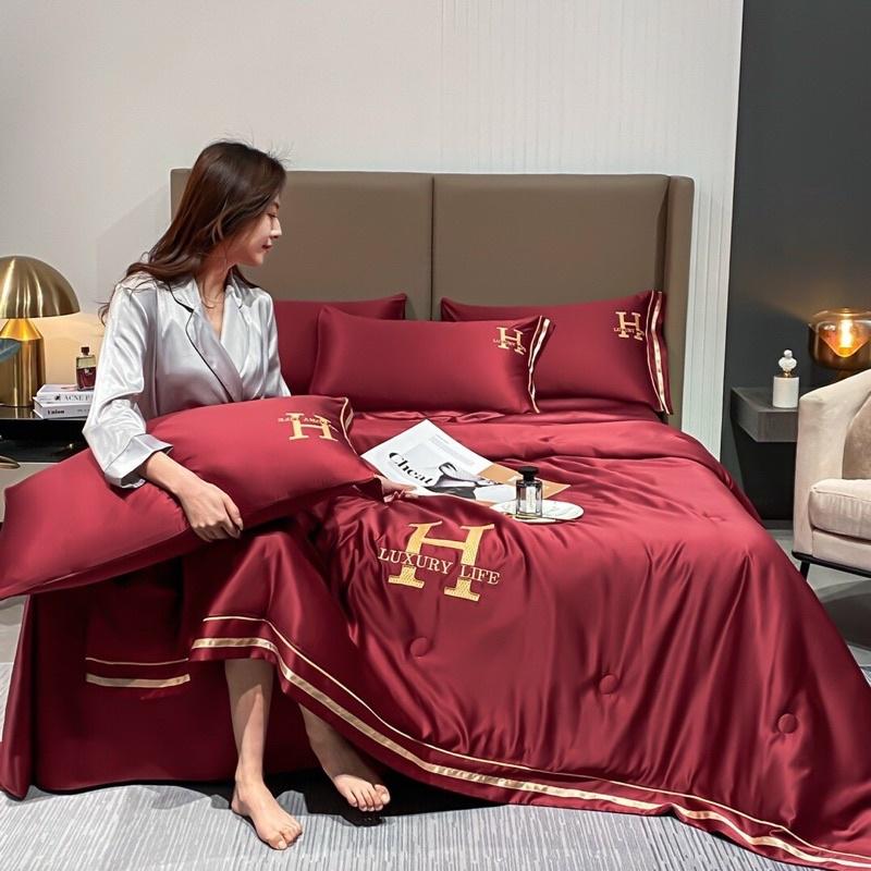 Bộ chăn ga gối phi lụa thêu chữ H-LUXURY Life sang trọng mềm mịn