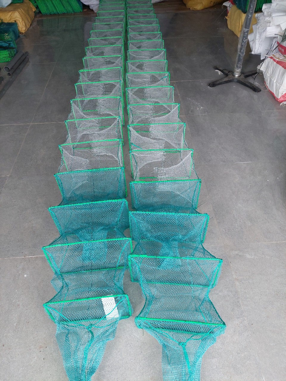 Lưới lồng bát quái 29 khung dài 9m khung làm bằng thép cứng ,mắt lưới 1,3cm