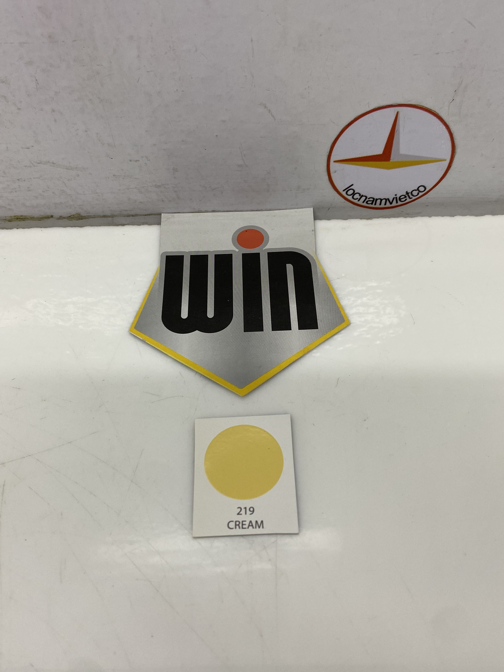 Sơn xịt Win màu kem 219 400ml