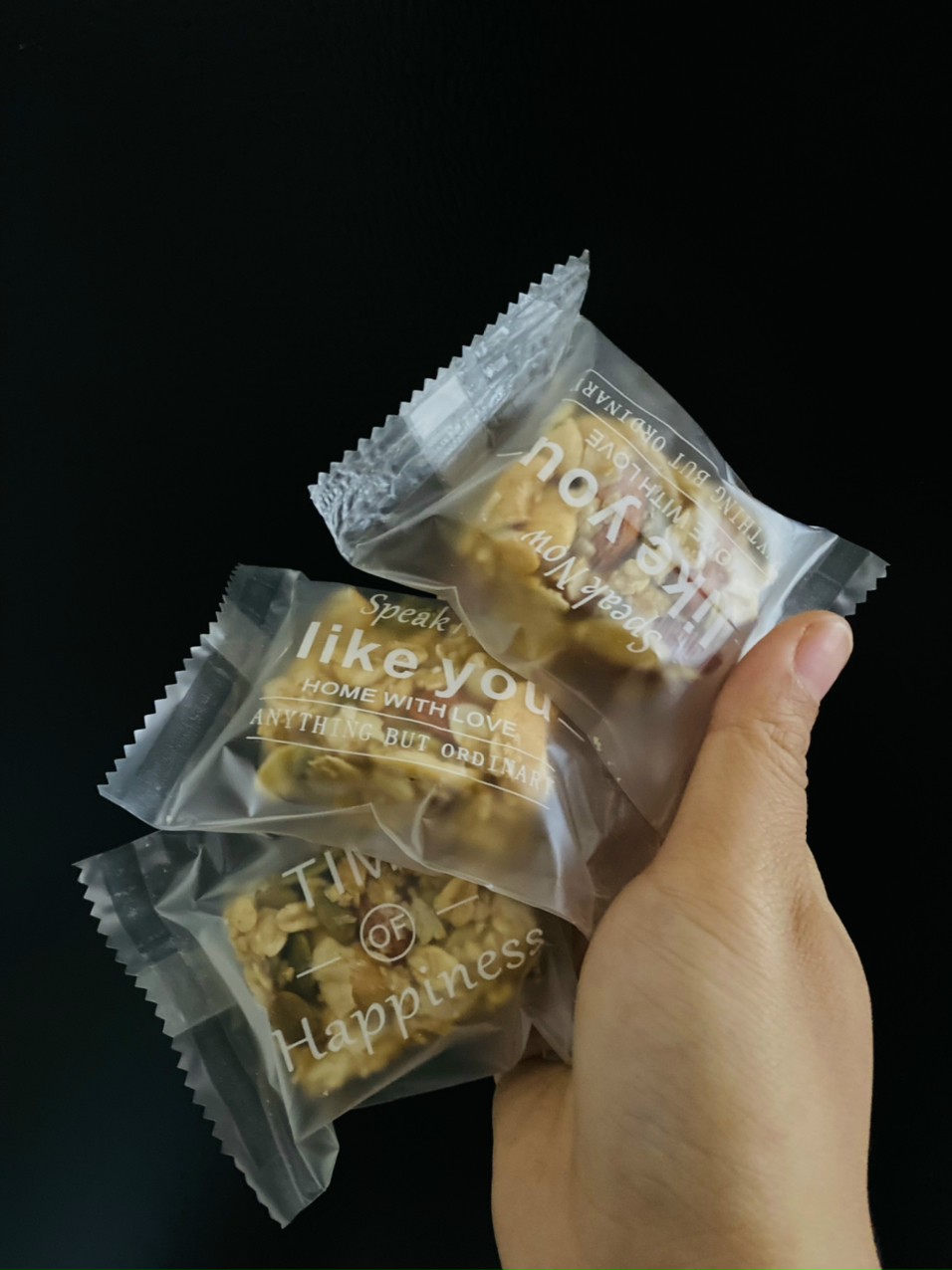 Thanh Granola bar siêu hạt - 100% vị ngọt hoàn toàn từ mật ong và đa dạng các loại hạt dinh dưỡng nhà HOLINUT