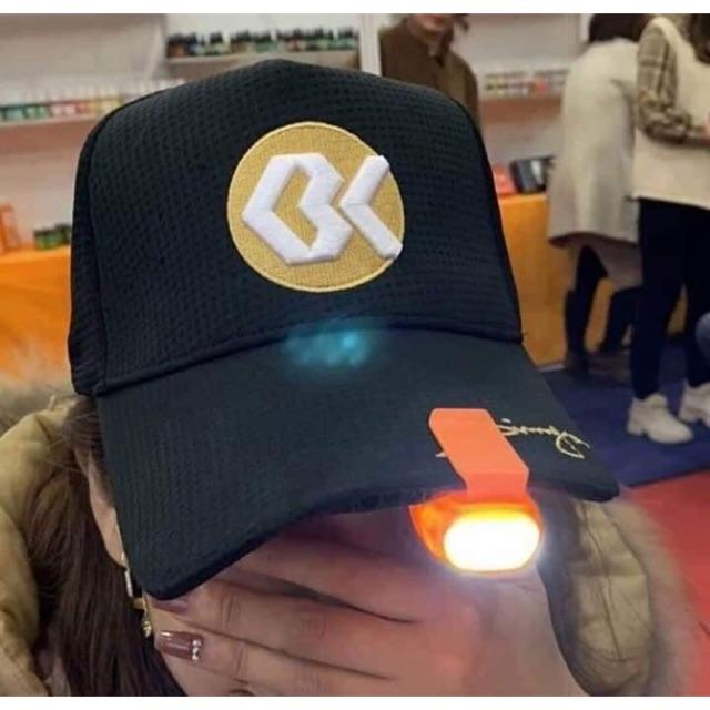 Đèn kẹp mũ