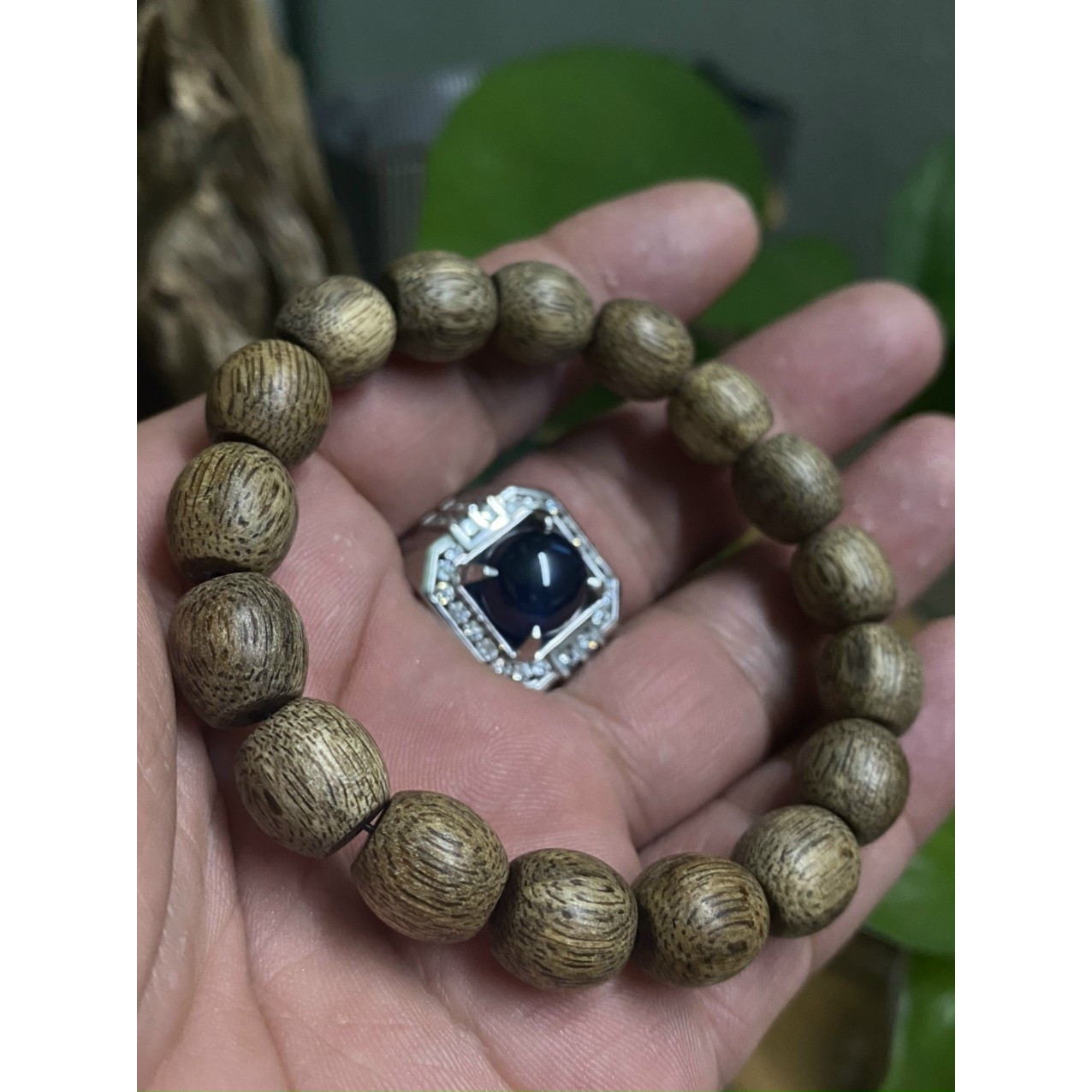Vòng Tay Trầm Hương kiểu lu thống 12li- CHUẨN HÀNG VIỆT NAM-Mùi thơm ngọt/ trầm hương TH-Trầm hương tự nhiên