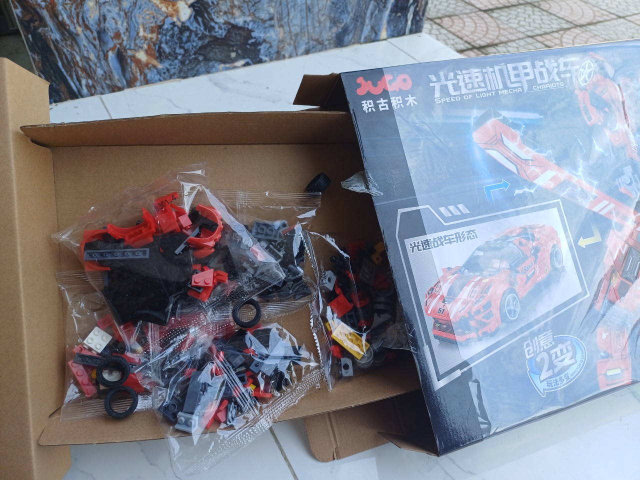 Đồ chơi lắp ráp transformer xe ô tô và robot 2 trong 1