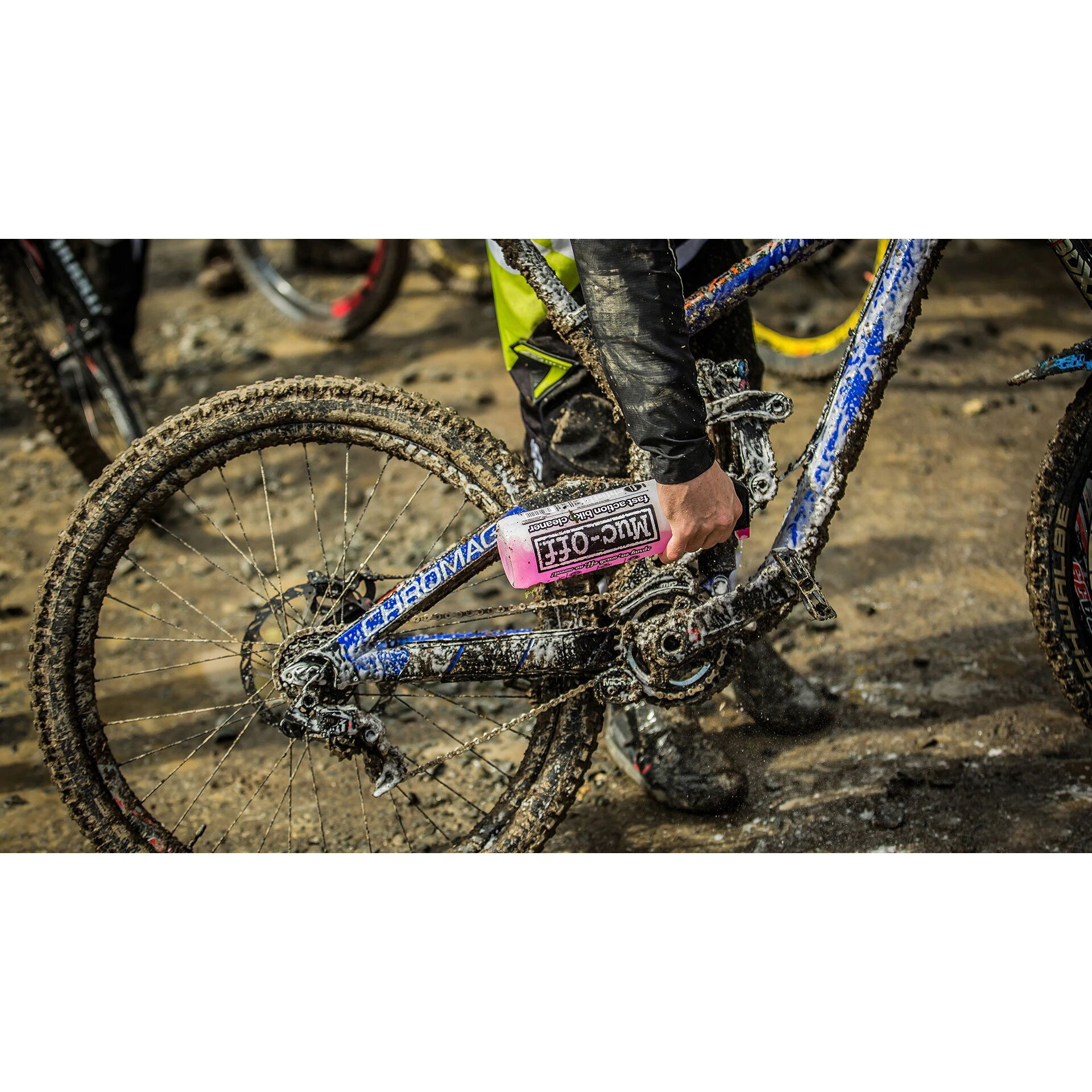 Dung Dịch Rửa Xe đạp, Xe máy và Ô tô Công Nghệ Nano Muc Off Bike Cleaner