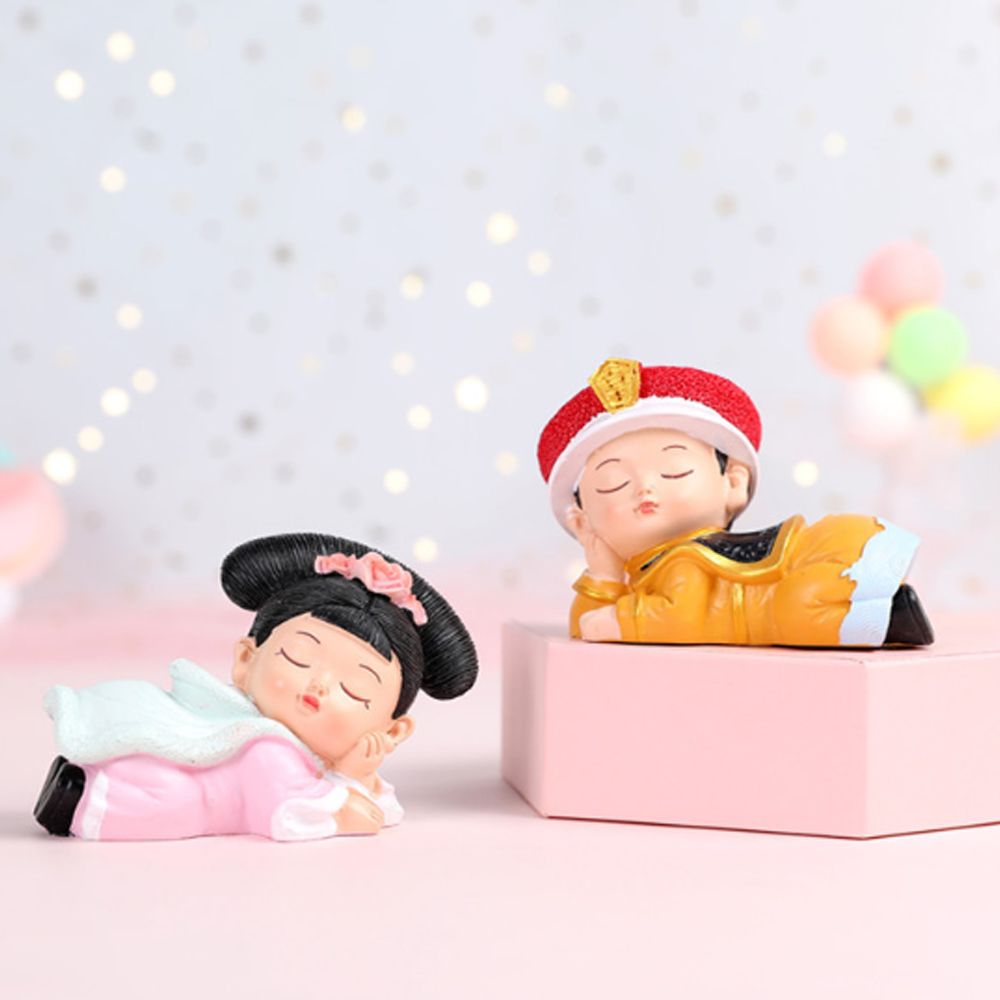 Bộ 02 tượng chibi Vua - Hậu nằm ngủ