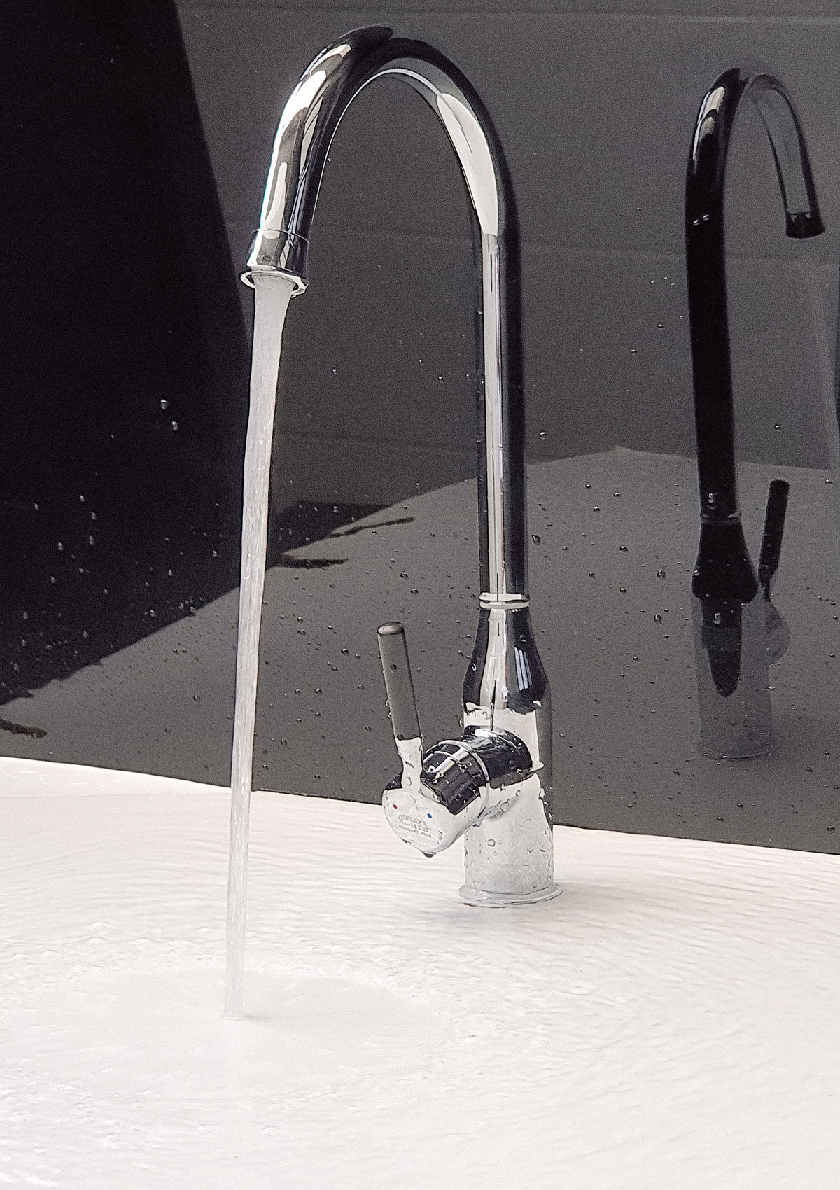 Vòi rửa chén nóng lạnh Đồng mạ Chrome Eurolife EL-KM04
