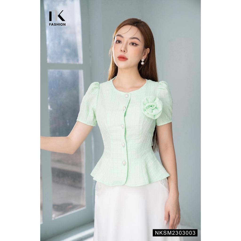 Áo Sơ Mi Peplum NK FASHION Thiết Kế Cúc Ngọc Đính Hoa Ngực Thanh Lịch Chất Liệu Vải Nhập Hàn Cao Cấp NKSM2303003