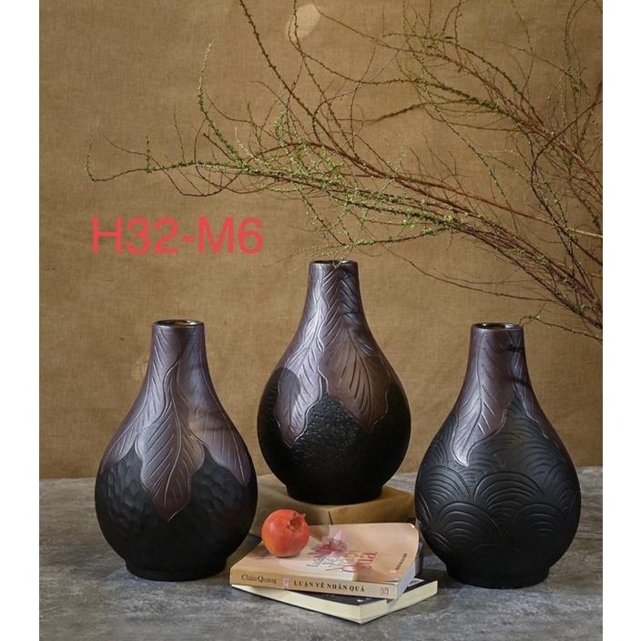 Các mẫu bình cắm hoa men mộc, họa tiết khắc vẽ thủ công. Gốm sứ Bát Tràng.