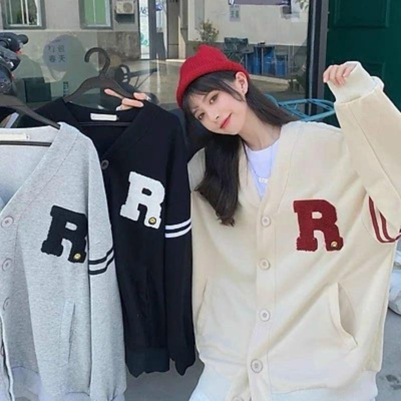 Áo cardigan phom rộng cổ chữ V unisex nam nữÁo khoác bomber thêu chữ,kiểu hàn quốc chất nỉ PE cao cấp