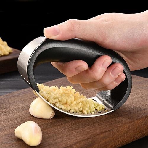 Dụng Cụ Nghiền Tỏi Ớt Cầm Tay Garlic Press Bằng Inox Không Gỉ Tiện Dụng