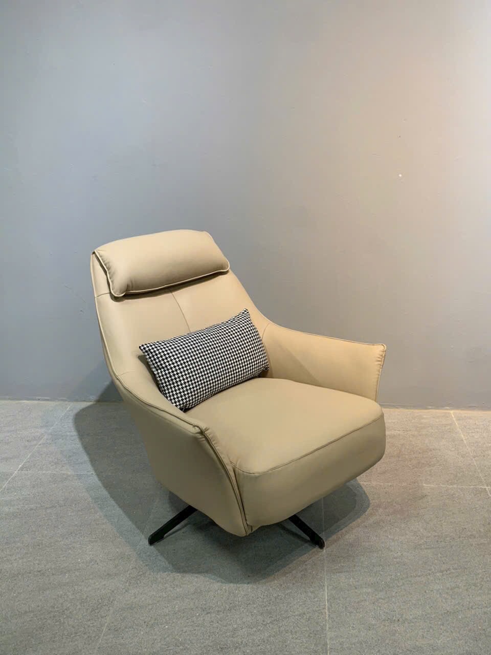 Ghế thư giãn thoải mái Junosofa Galvin 93cm x 82cm x 40cm