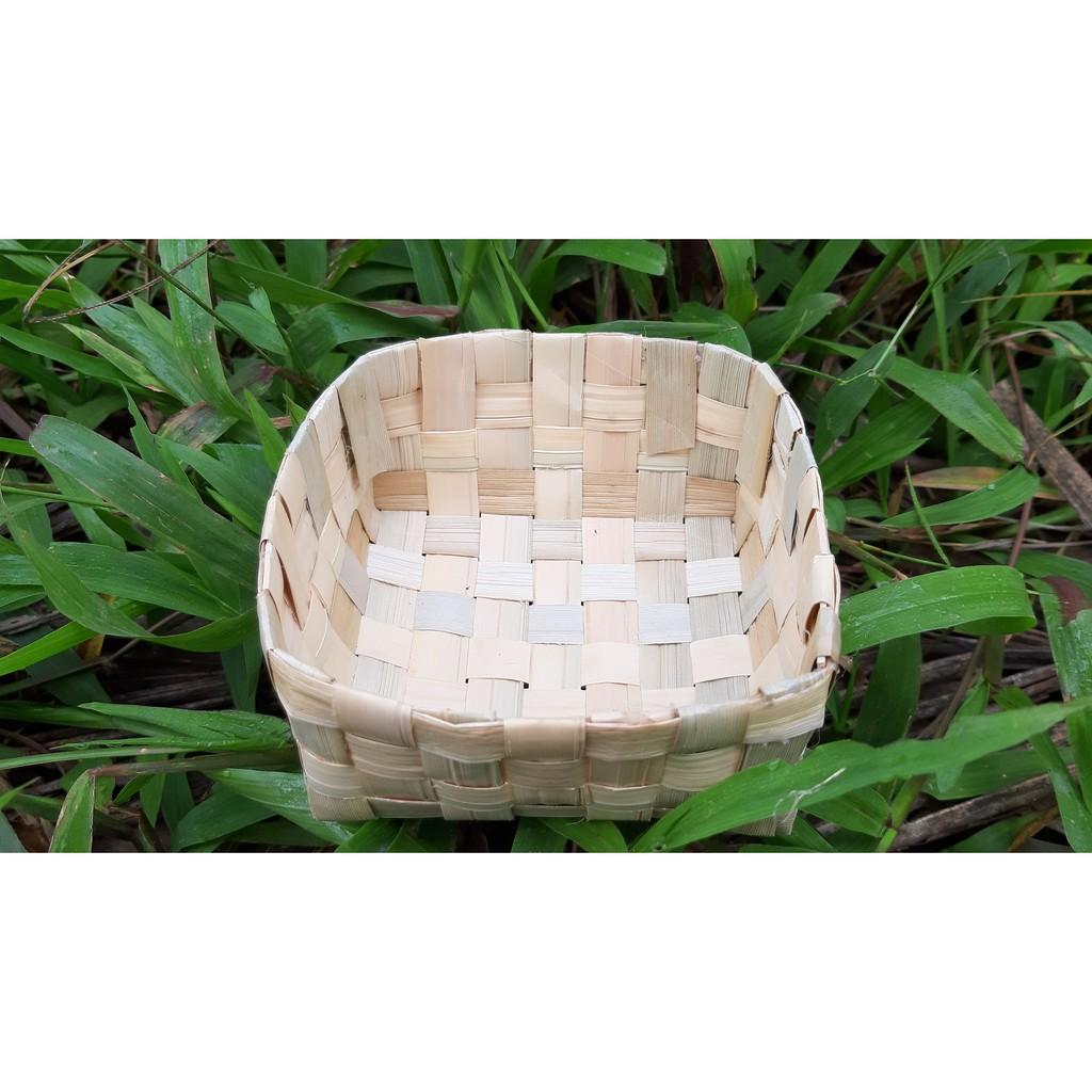 Hộp đựng bằng lá dừa 12cm*10cm*5cm