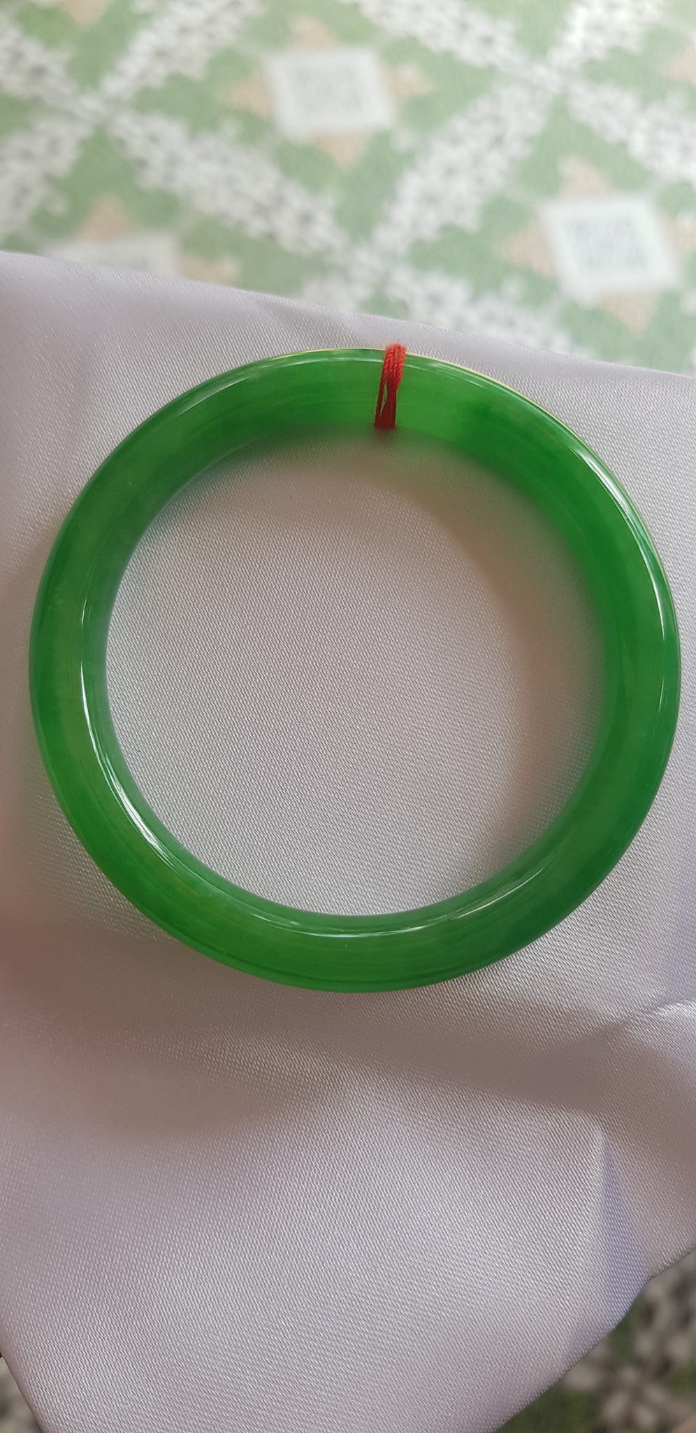 Vòng tay nữ đá cẩm thạch Ngọc Lý A Sịn 54mm x cọng 8mm Màu Xanh Lý đậm đều sáng bóng mượt đẹp Nữ 53kg - 60kg đeo mệnh Mộc mệnh Hỏa mệnh Thủy ạ