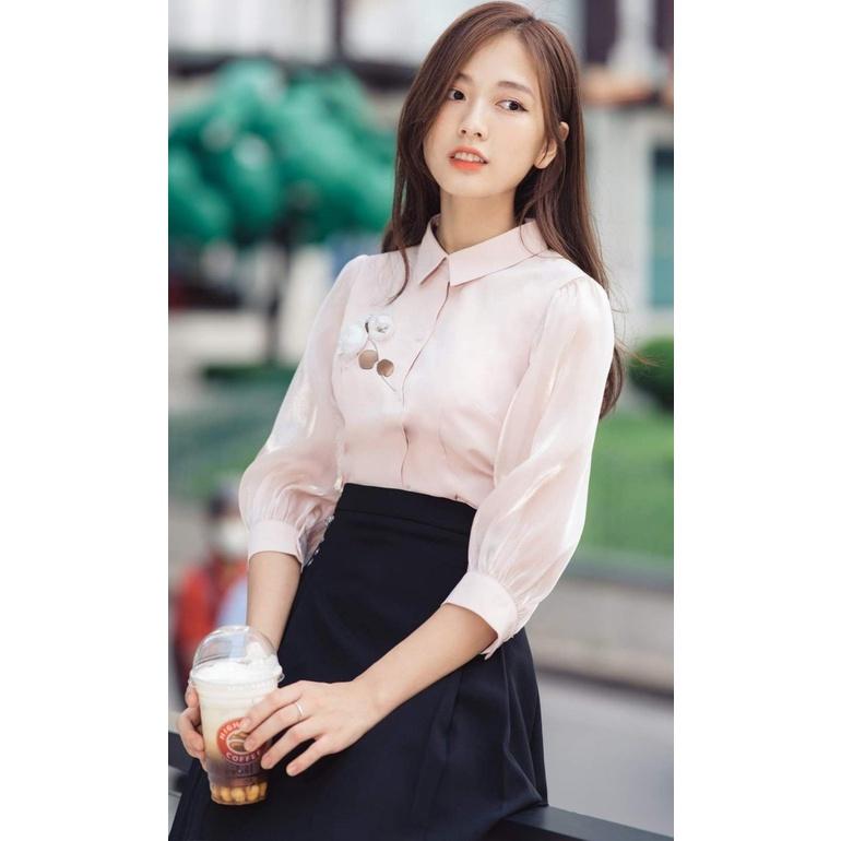 Áo sơ mi nữ công sở thời trang SURI cổ sơ mi,áo thêu hoa trước ngực,tay lưới thật trẻ trung