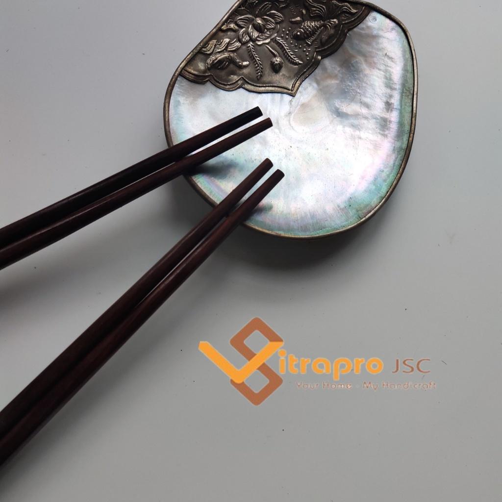 Đũa Gỗ Trắc Đỏ Gắn Trai Hồng Cao Cấp Cực Sang Trọng