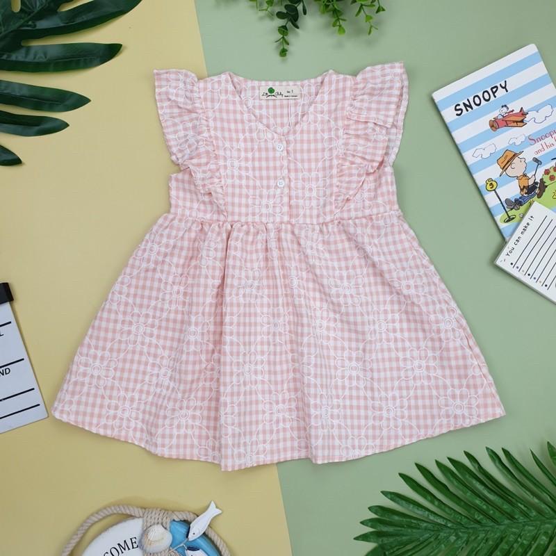 Váy thô kẻ, cổ tim, đính cúc bé gái size 1-7, cho bạn từ 10-22kg. Chất thô siêu mát, không nhăn, mặc siêu xinh