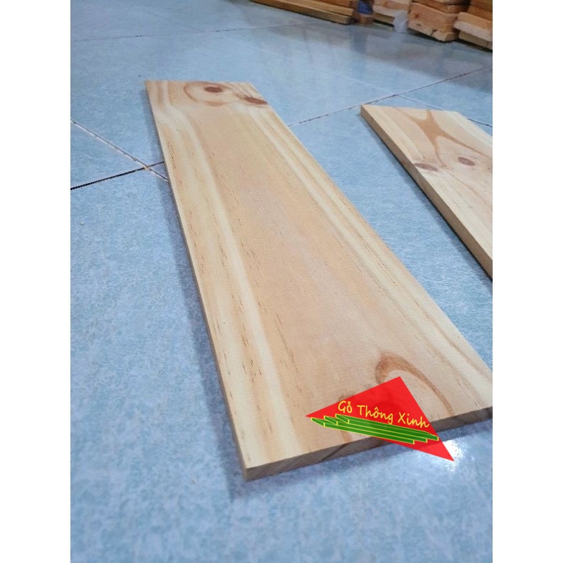 Tấm gỗ thông dài 50cm, rộng 13.5cm, dày 1cm đã bào láng đẹp 4 mặt có thể dùng làm kệ, ốp tường, trang trí, DIY, hộp gỗ