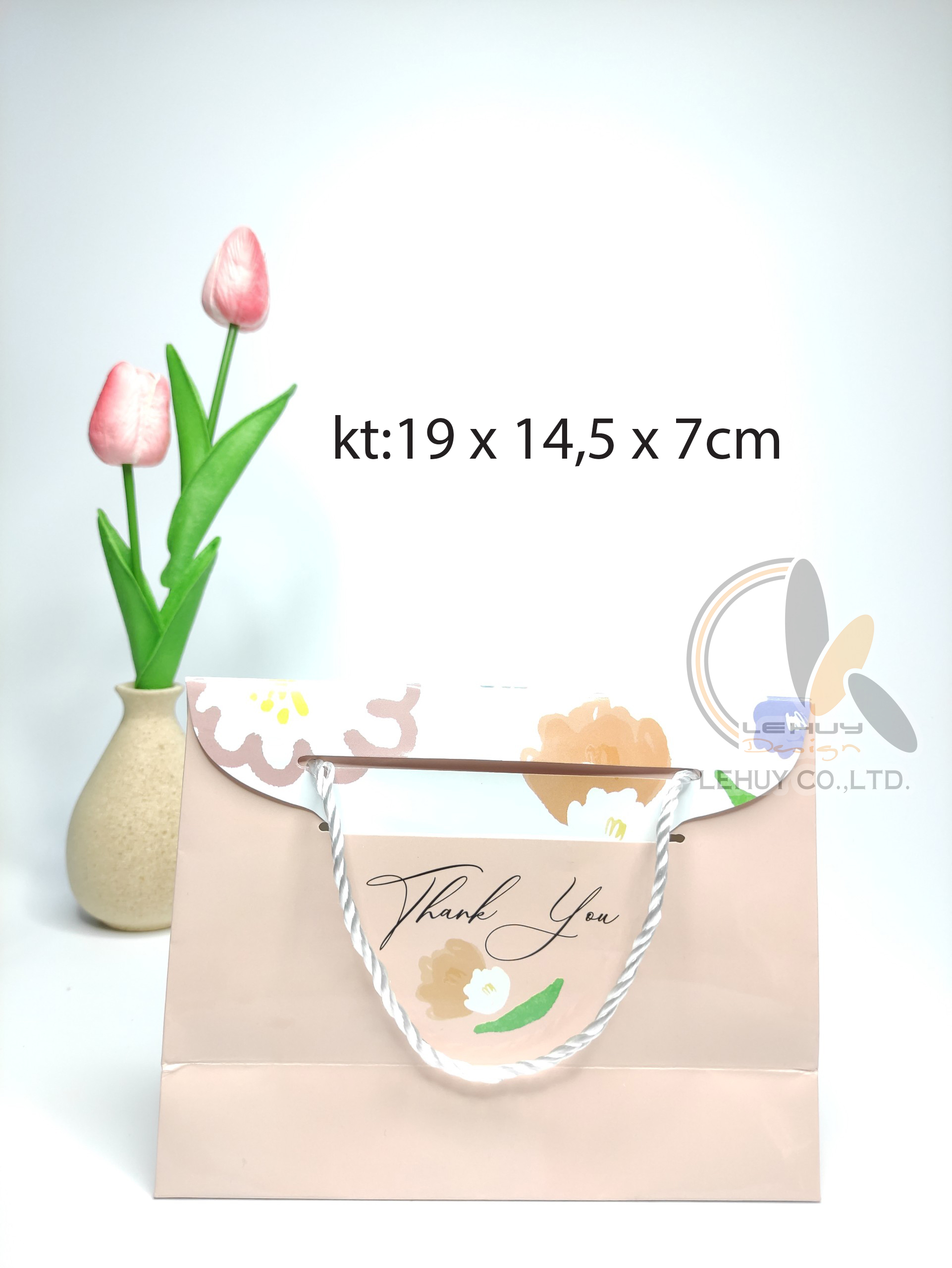 TÚI GIẤY ĐẸP CÓ NẮP HOA HAPPY LIFE KT 19X14.5X7 CM (COMBO 50 TÚI)