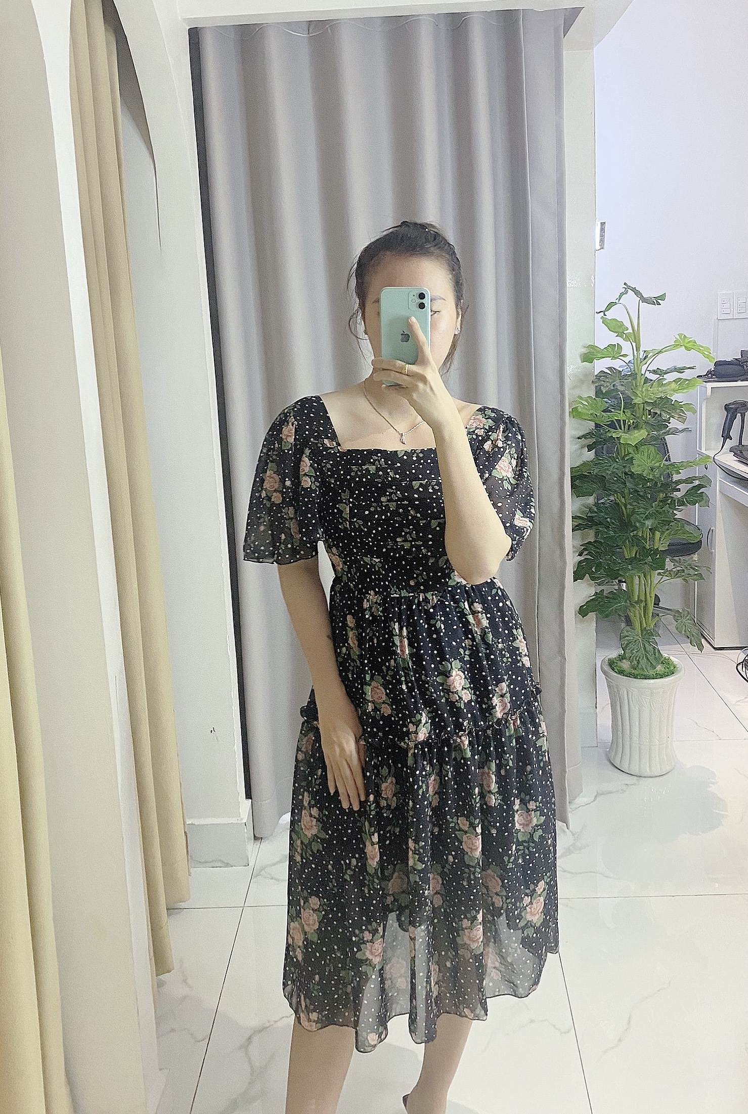 Váy đầm nữ công chúa,Váy voan hoa bi xếp ly ngực ,chất voan nhẹ mát tay cánh tiên lưng chun ở sau có độ co giản dễ mặt V013