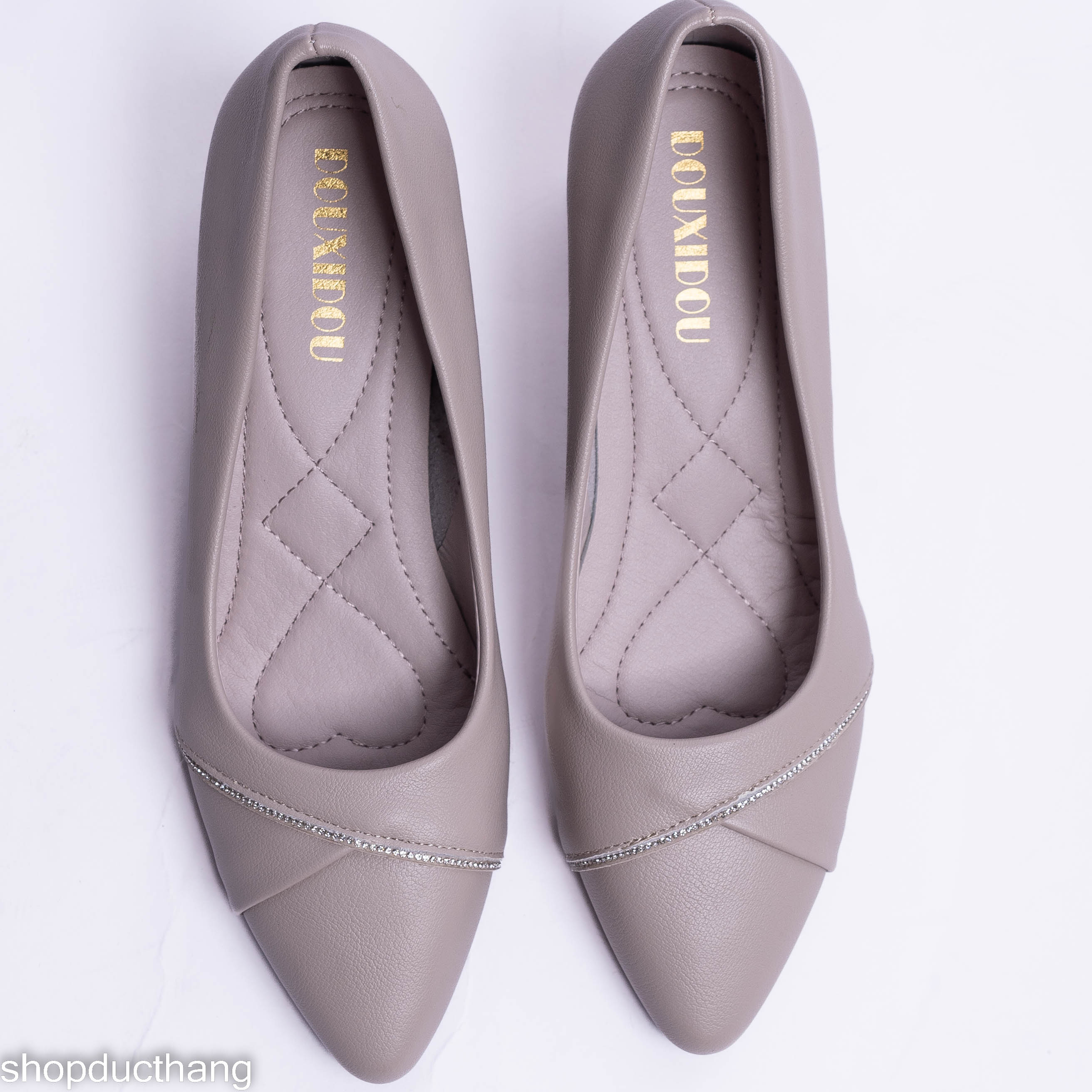 Giày bít cao gót nữ