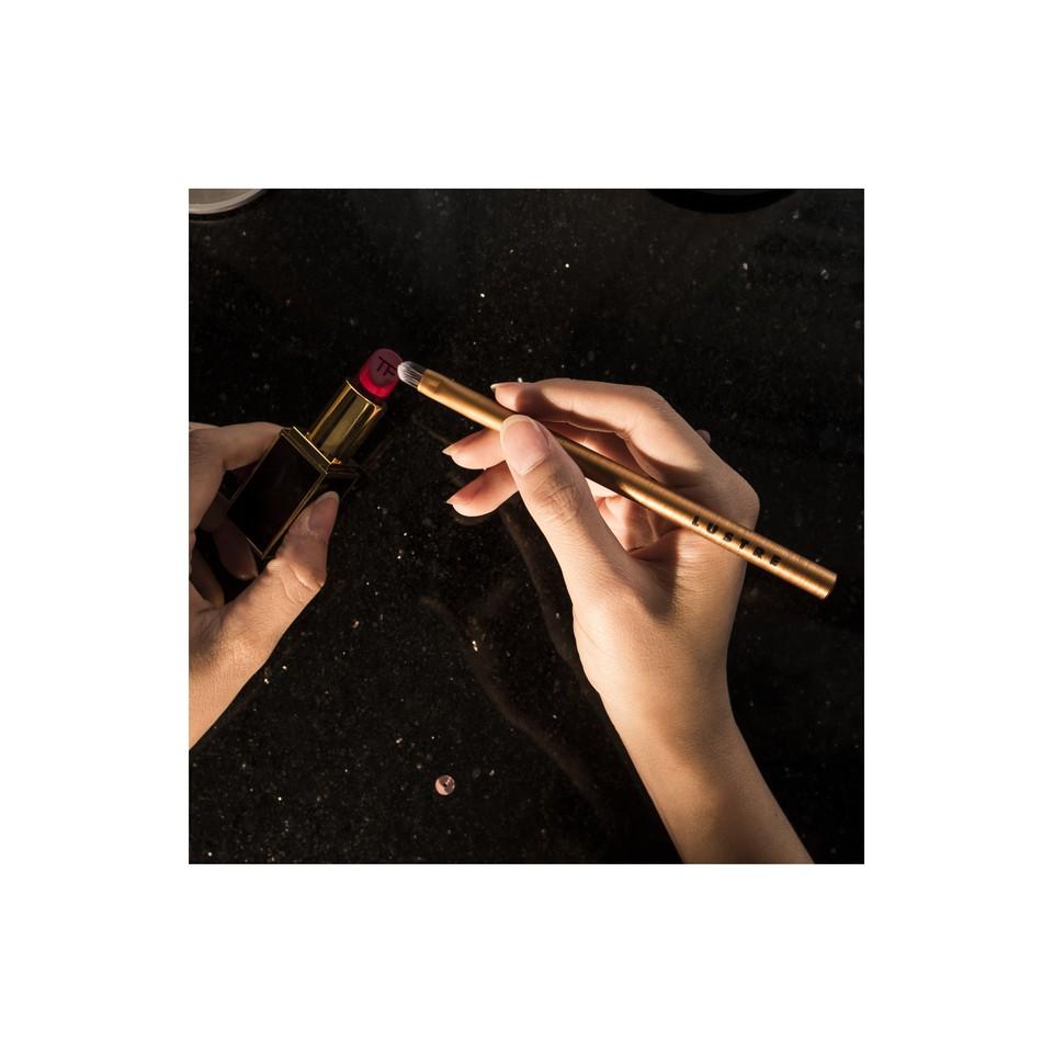 Cọ Môi Lustre Pro Makeup Brush - Lip Brush - Gold Edition E104