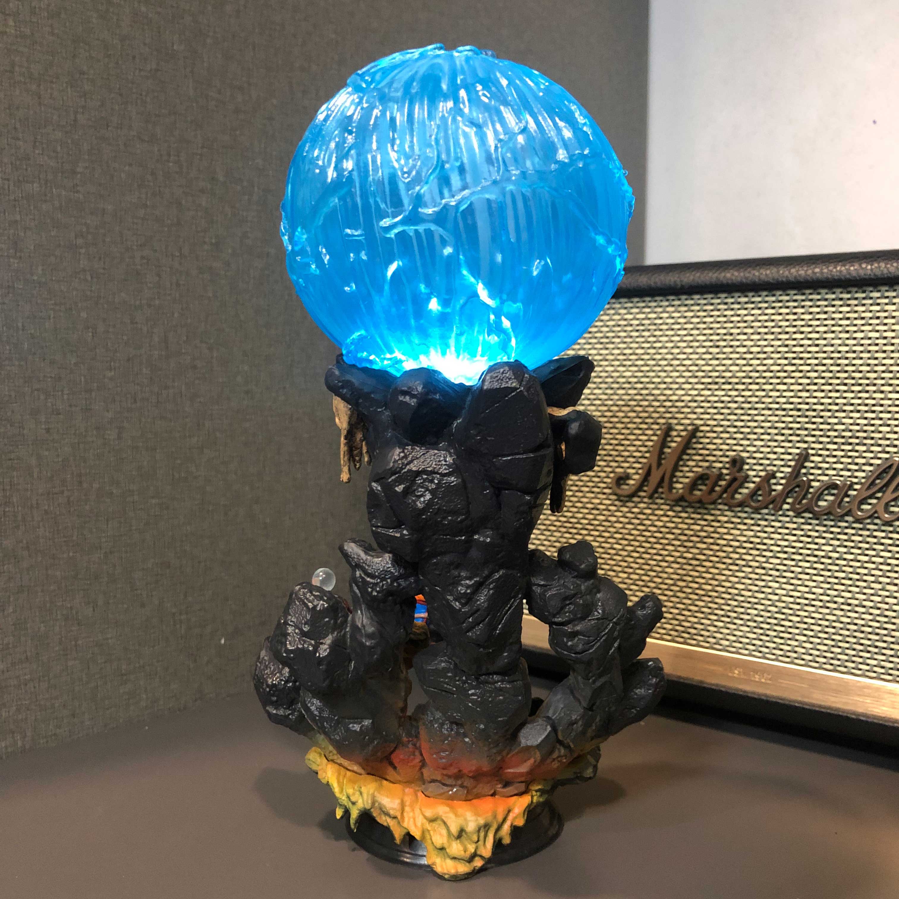 Mô hình Son Goku nâng cầu 25cm - 50 cm có LED - Dragon Ball