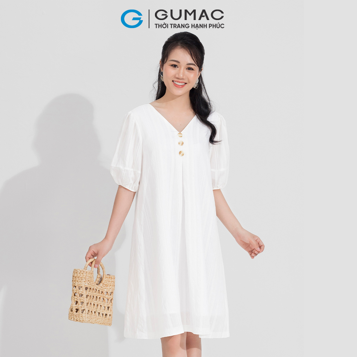 Đầm suông cổ V GUMAC DD05060
