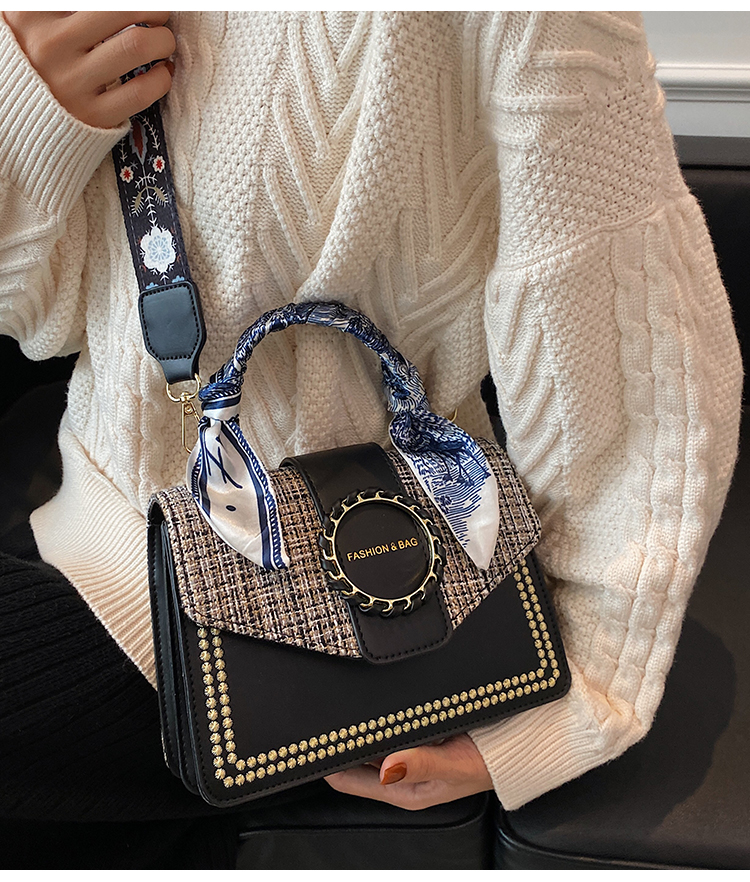 Túi đeo chéo dây họa tiết kèm khăn lụa thời trang