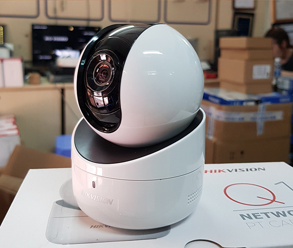 Camera IP hồng ngoại 2MP DS-2CV2Q21FD-IW Hikvision CHÍNH HÃNG
