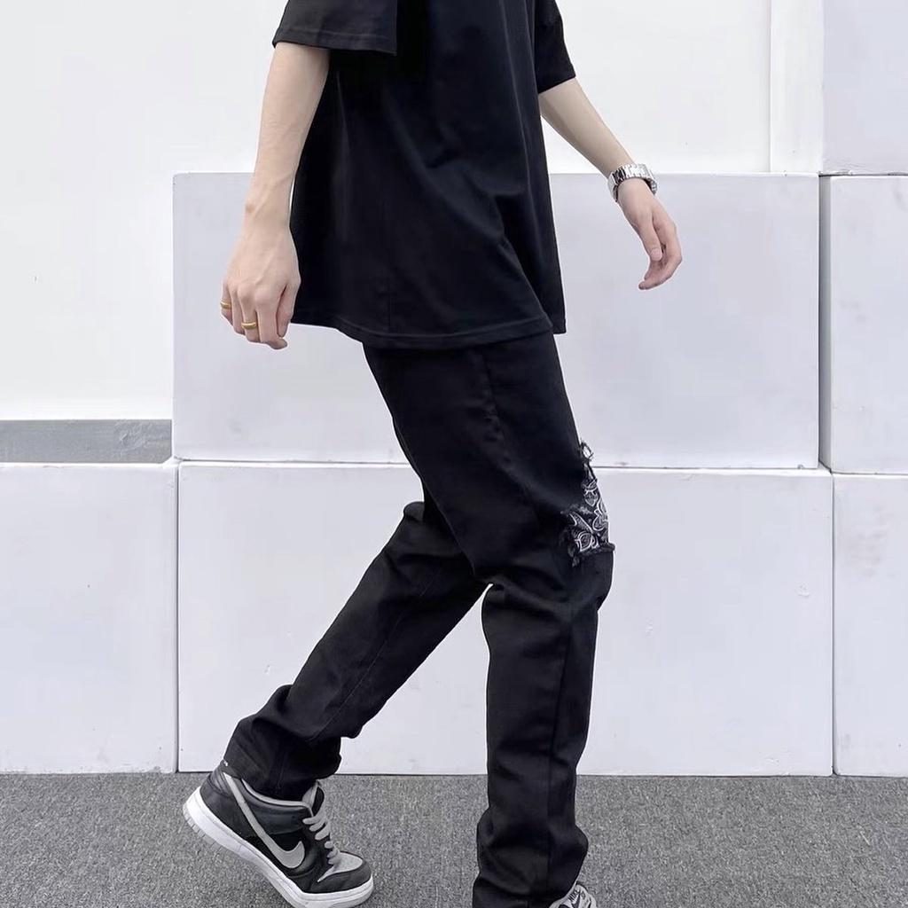 Quần jean nam rách gối họa tiết bandana,quần jean đen miuzi DT028