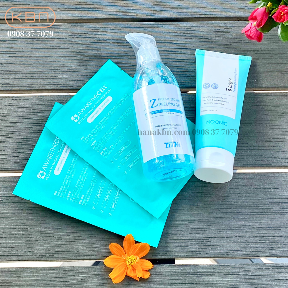 Combo Sạch Tế Bào Chết EZ Peeling Gel + Sữa Rửa Mặt Moonic Tặng 2 Mặt Nạ Soothing (Hàng Chính Hãng)