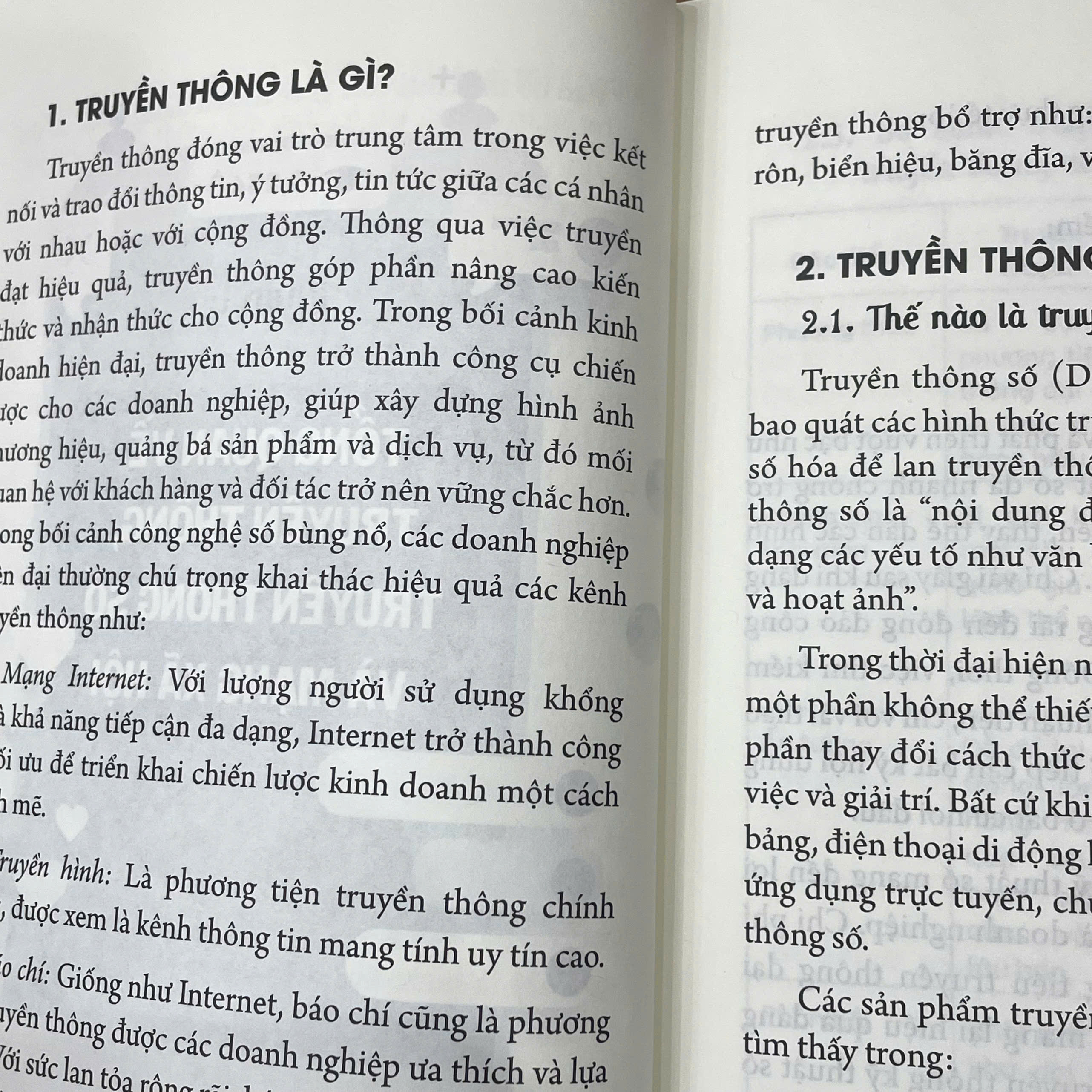 Sách - The Power of Social Media - Sức Mạnh của Truyền Thông Số trên Mạng Xã Hội