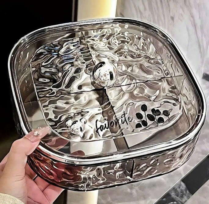 [KoSuyTu] Khay Đựng Mứt Tết 4 Ngăn Cao Cấp – Nhựa ABS An Toàn – 22×9×6cm – Nắp Gấu Sang Trọng (Đen / Trắng / Trong Suốt)