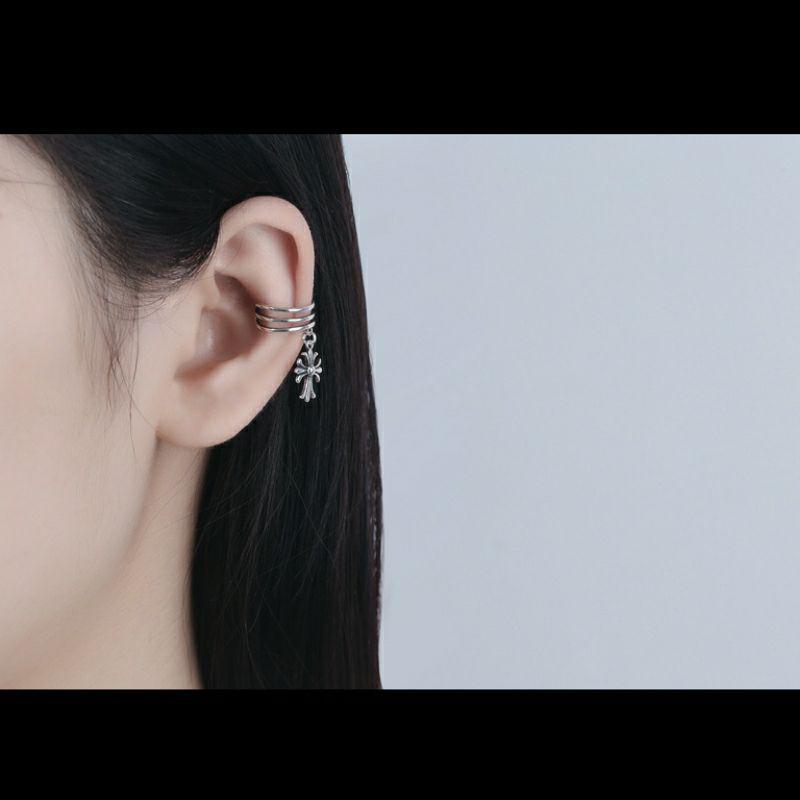 Khuyên kẹp vành chữ thập chromeheart