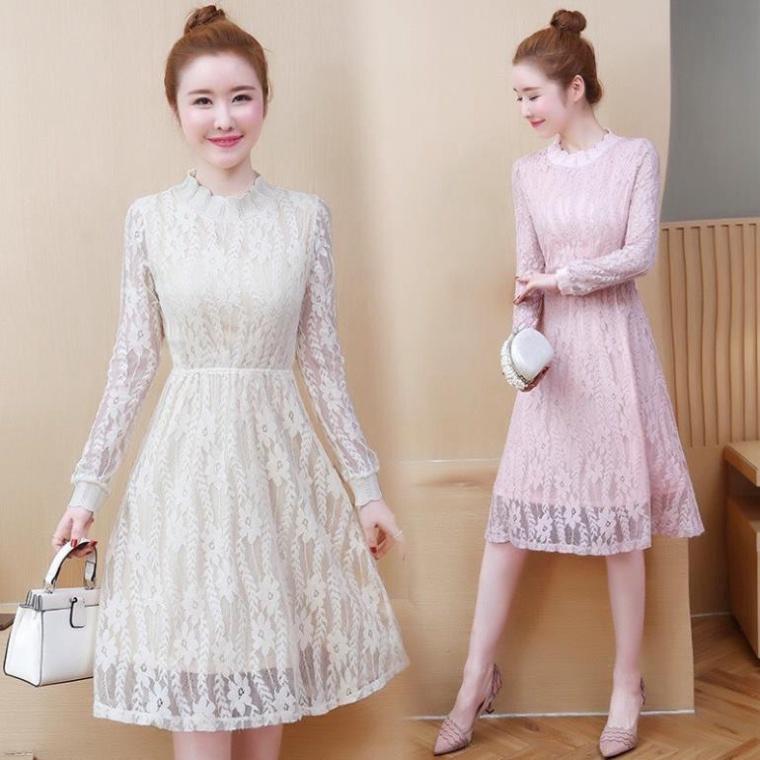 Váy ren cổ cánh hoa dáng van